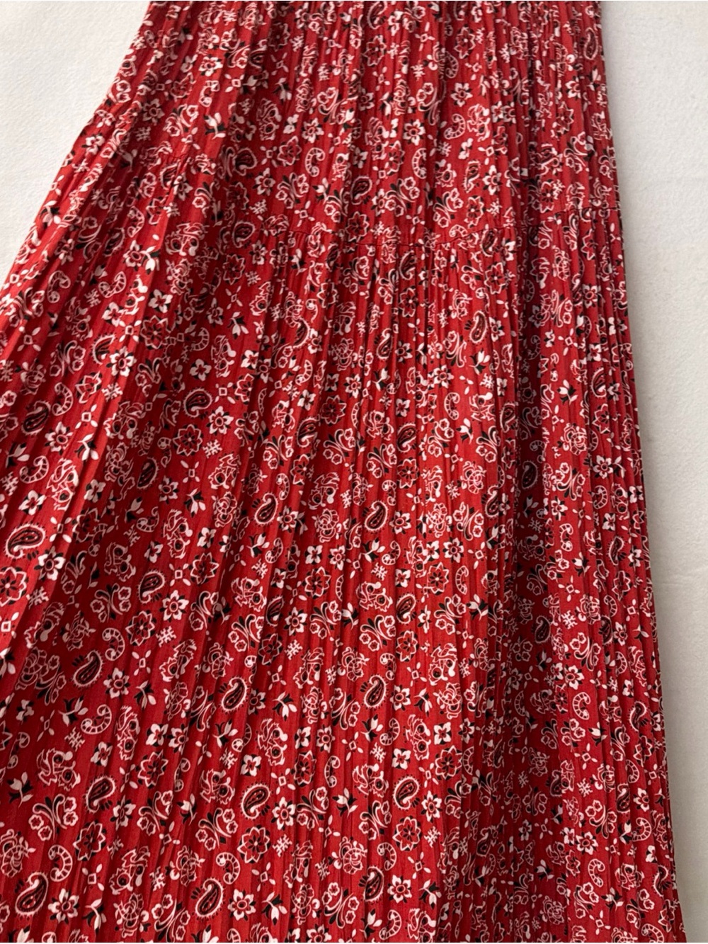 Vintage 90’sred bandanna print Accordion pleated Tiered Button-Front Maxi Skirt - Picture 7 of 7